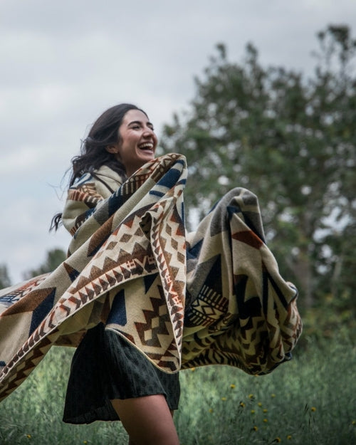 Handcrafted Ecuadorian Queen Blanket - Earth Tone | Awa Throw