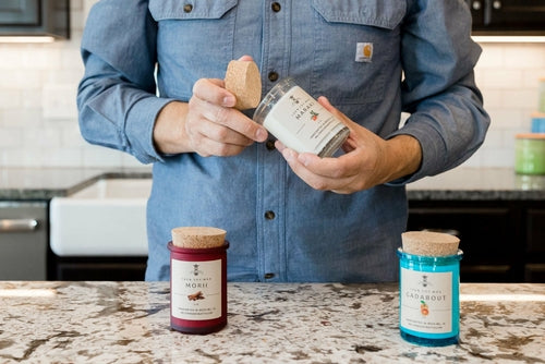 Morii Candle - Cranberry Cinnamon Scented Candle with Pine & Vanilla