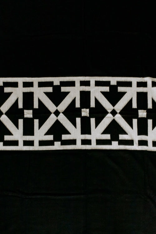 Handcrafted Ecuadorian Queen Blanket - Natural Black | Destino Throw