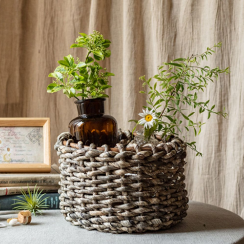 Natural Brown Straw Round Basket - Handwoven Corn Rope Organizer for Home Decor