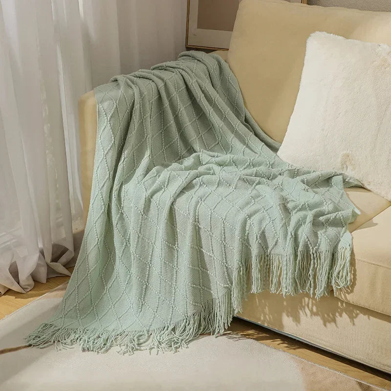 Nordic Knitted Throw Blanket - Soft Shawl for Sofa & Bed
