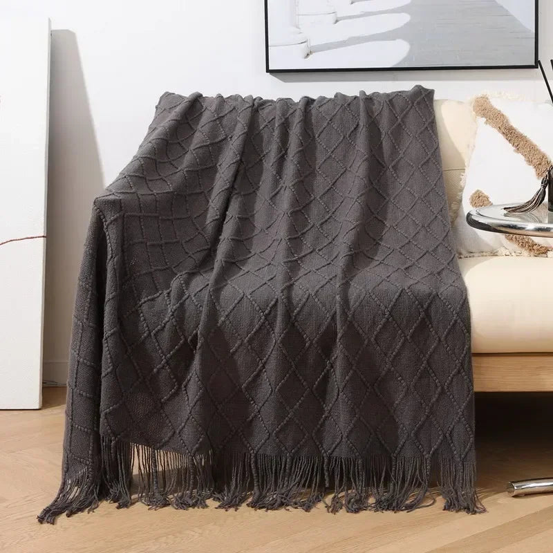 Nordic Knitted Throw Blanket - Soft Shawl for Sofa & Bed