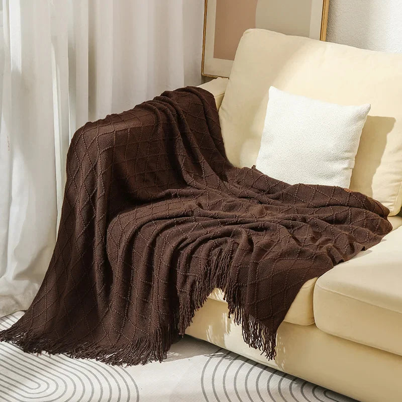 Nordic Knitted Throw Blanket - Soft Shawl for Sofa & Bed