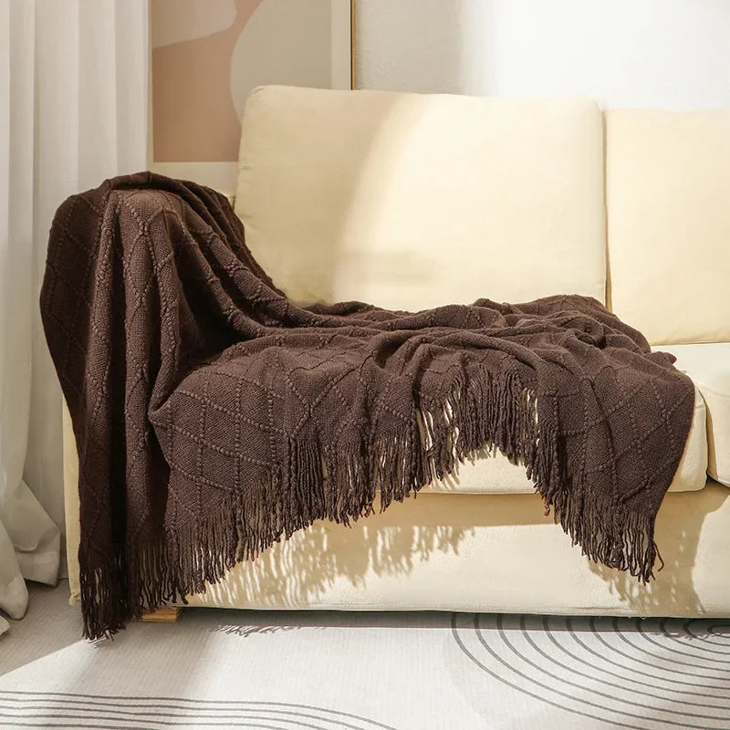 Nordic Knitted Throw Blanket - Soft Shawl for Sofa & Bed