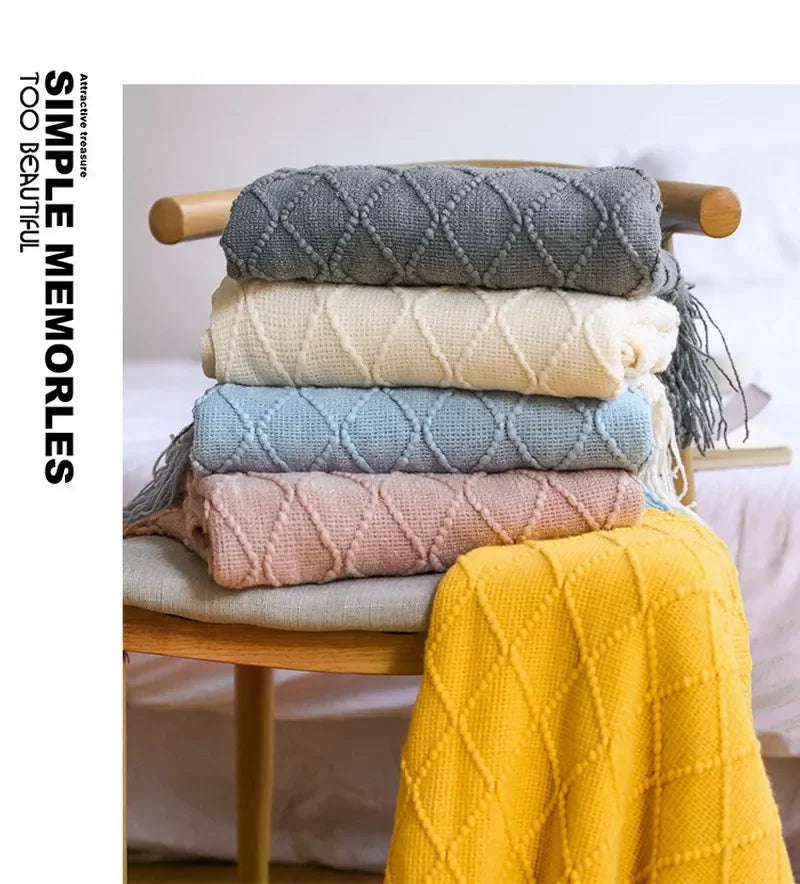 Nordic Knitted Throw Blanket - Soft Shawl for Sofa & Bed