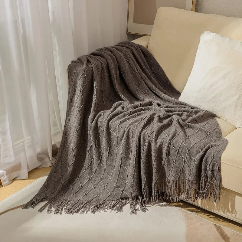Nordic Knitted Throw Blanket - Soft Shawl for Sofa & Bed