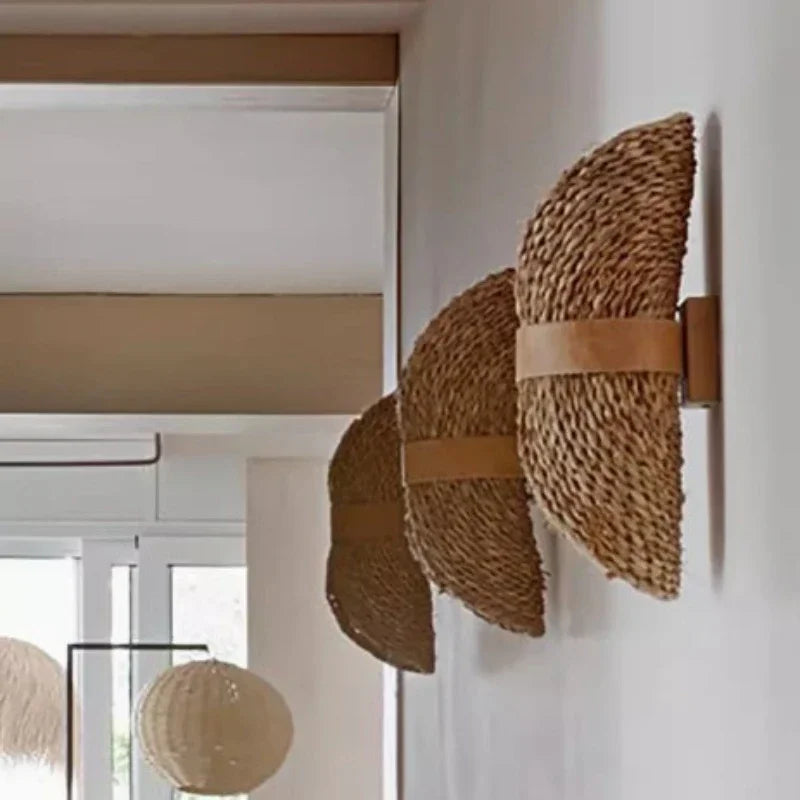 Vintage Rattan Wall Lamp - Woven Wall Sconce for Living Room & Bedroom