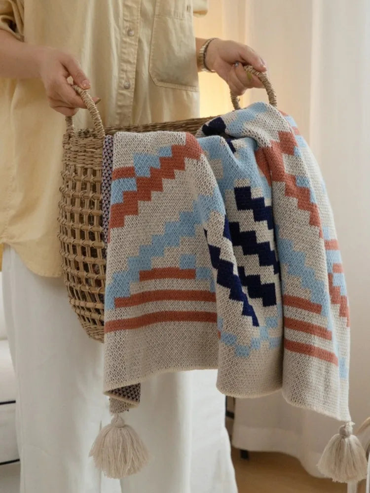 Bohemian Wave Throw Blanket - Ethnic Knit Sofa Blanket with Fringe | 130x170cm