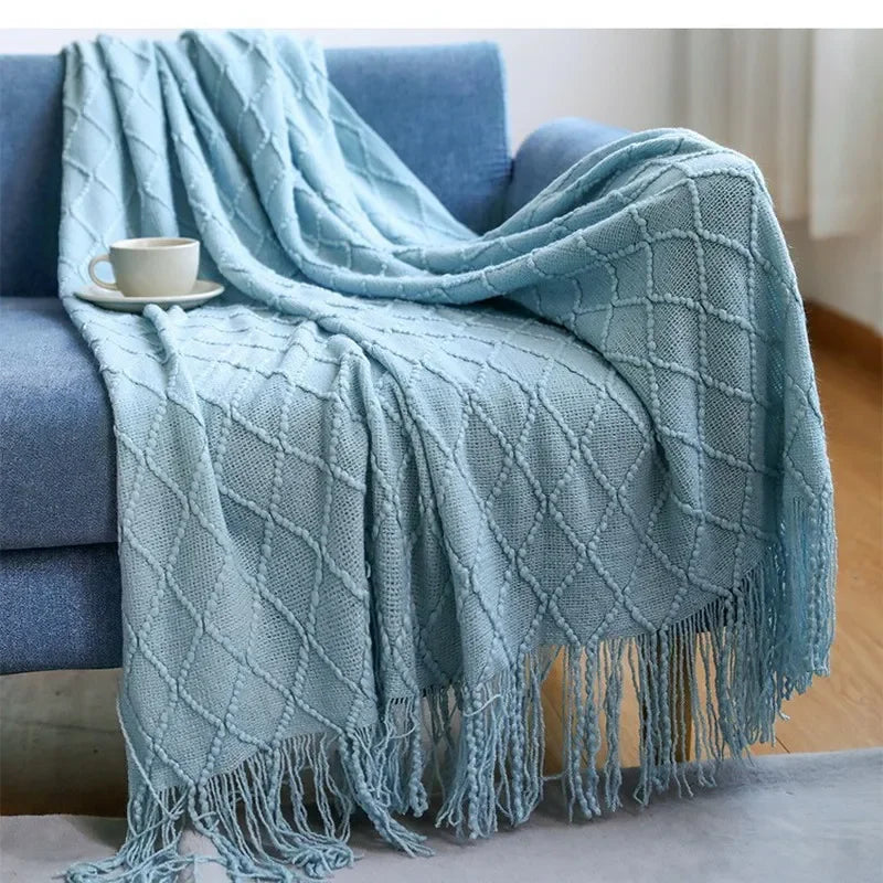 Nordic Knitted Throw Blanket - Soft Shawl for Sofa & Bed