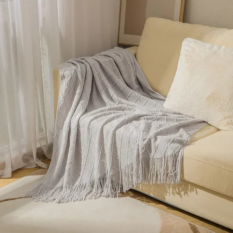 Nordic Knitted Throw Blanket - Soft Shawl for Sofa & Bed