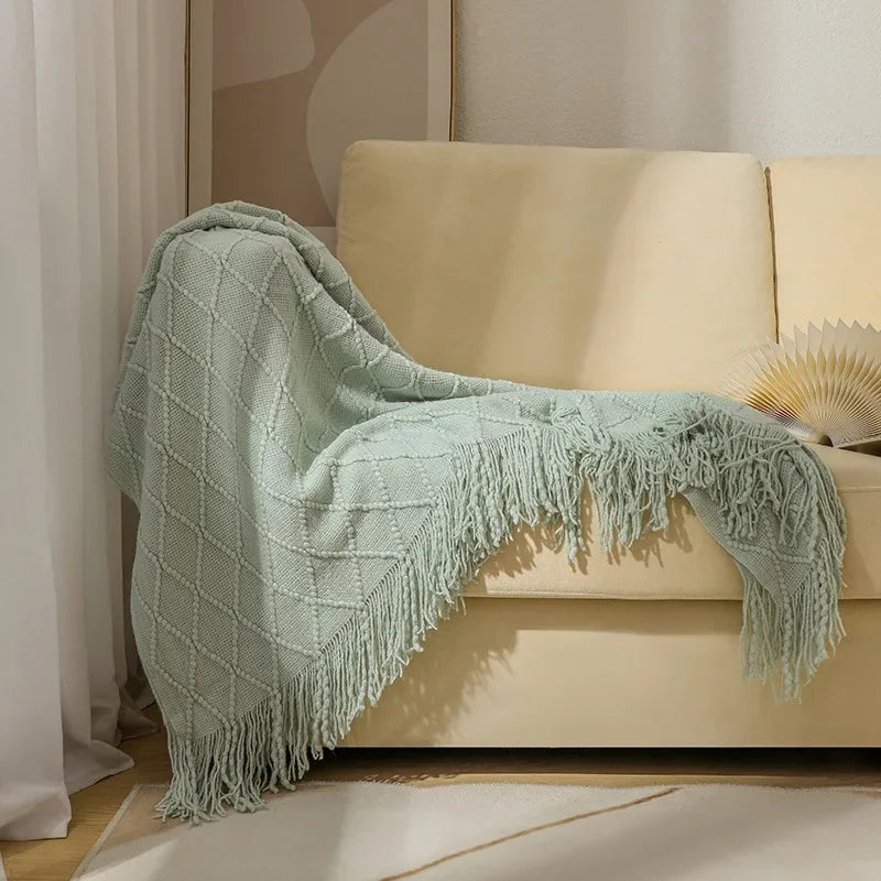 Nordic Knitted Throw Blanket - Soft Shawl for Sofa & Bed