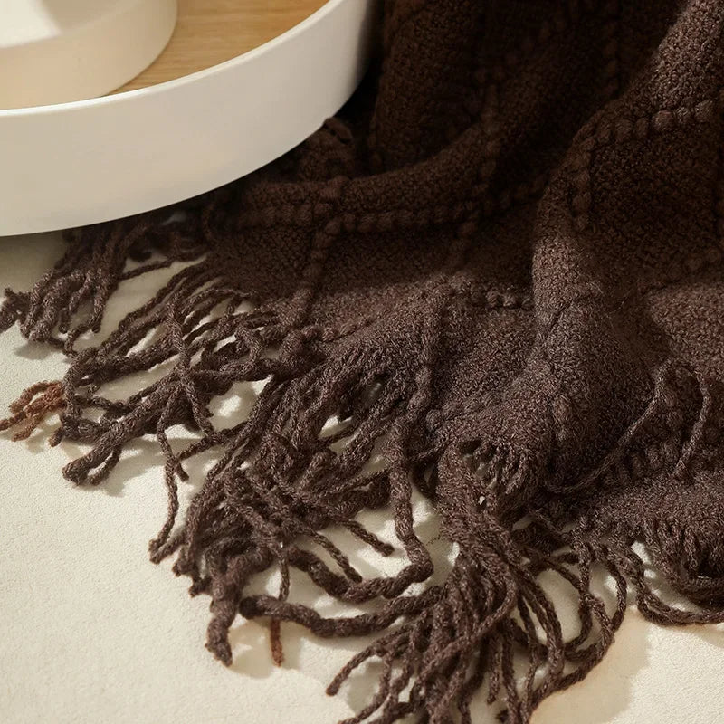 Nordic Knitted Throw Blanket - Soft Shawl for Sofa & Bed