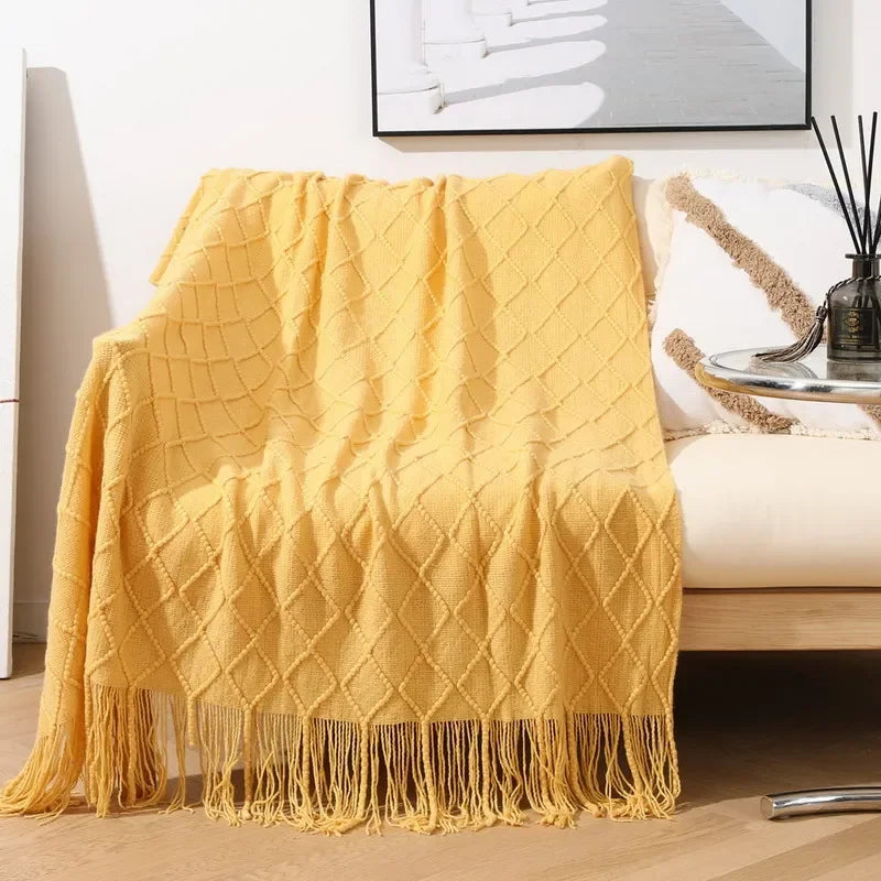 Nordic Knitted Throw Blanket - Soft Shawl for Sofa & Bed